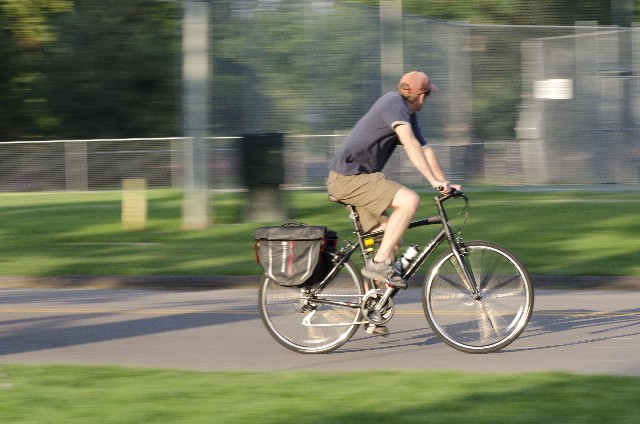 通勤に選ぶスポーツバイクはどれ！？通勤自転車の選び方