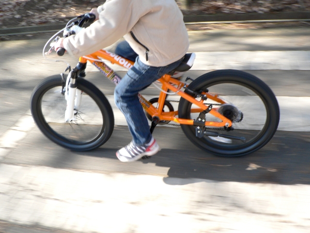自転車にスピードメーターを！子供の自転車も本格的になる？