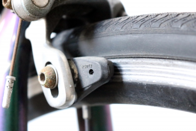﻿自転車のブレーキ調整と何かが当たる音について